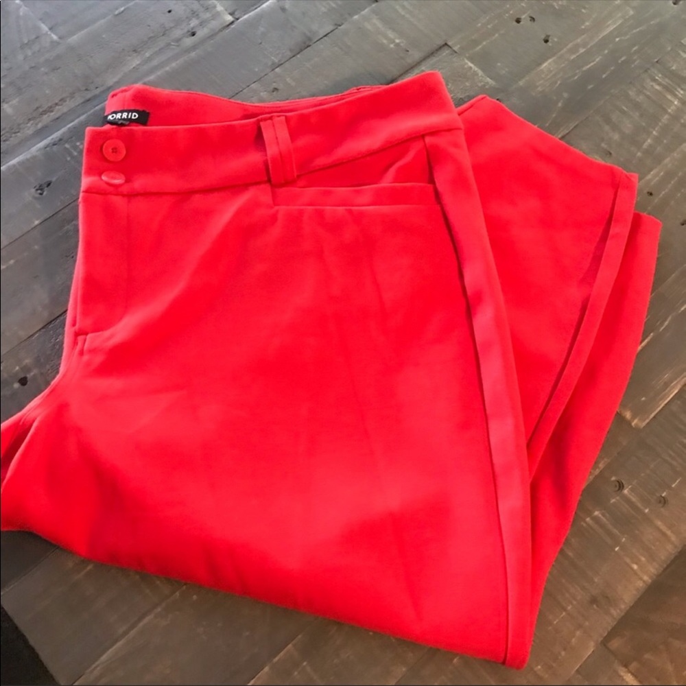 NWOT TORRID RED CROP PONTE PANTS SIZE 28 SEXY 🔥❤️